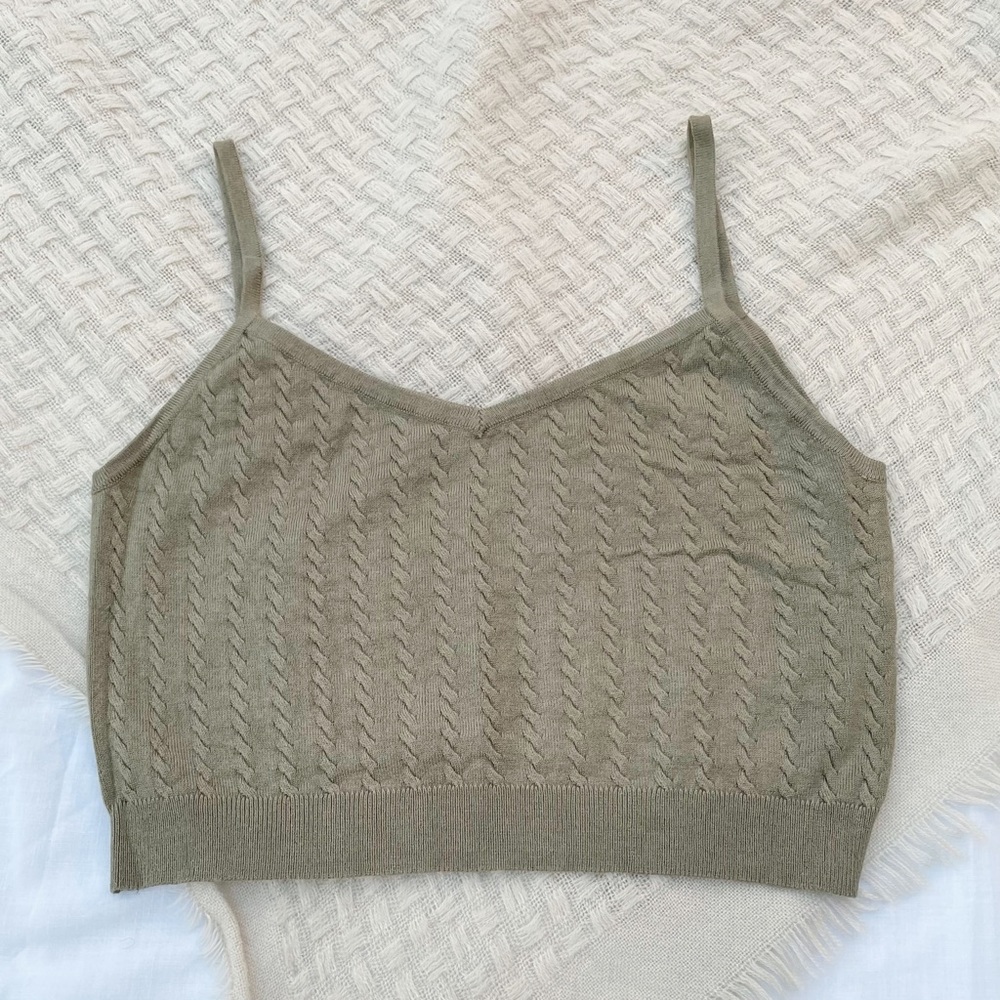 Forever 21 Cropped Sweater Tank Top